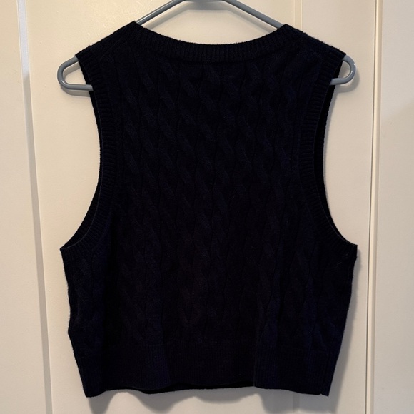 J. Crew Women's Dark Blue Cashmere Cable Knit Vest Size L NWT - Picture 3 of 7